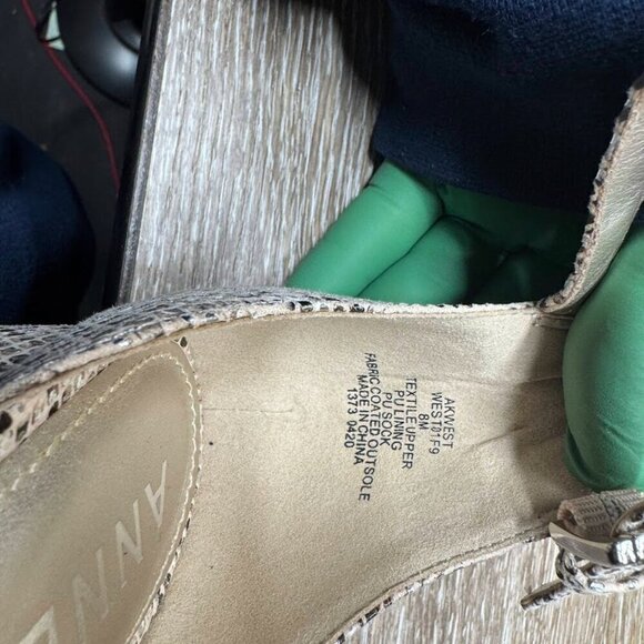 Anne Klein West Snakeskin Ankle Strap Heeled Sandals Women's Size 8 - Picture 5 of 8